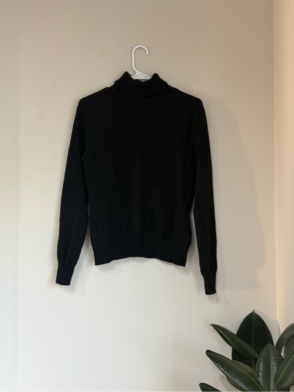 Apt. 9 100% Cashmere Black Turtleneck Sweater Women’s Size Large - Picture 3 of 5